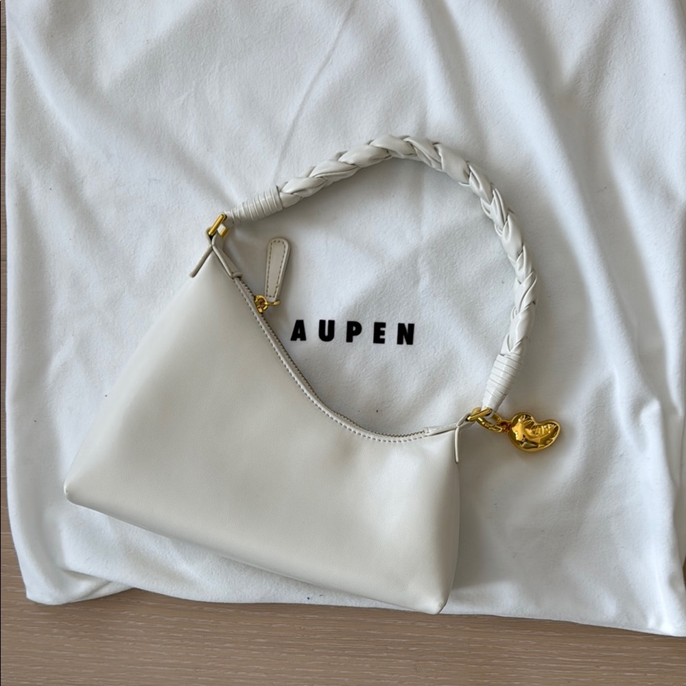 Aupen Shoulder Bag